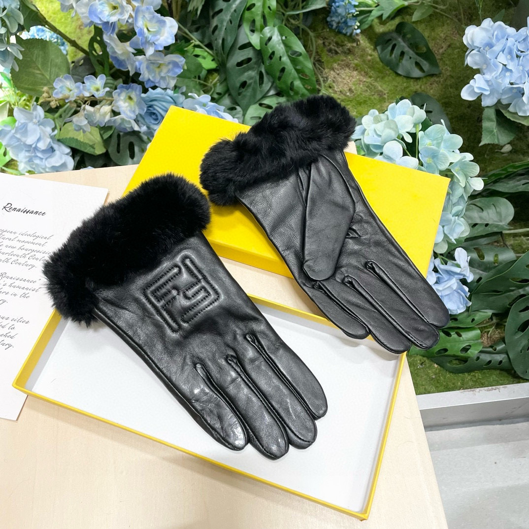 Comparison of 2024 Fendy Fendi Wet Rabbit Hair Gloves with Market Lamb-Skin Latte. - 图片 2
