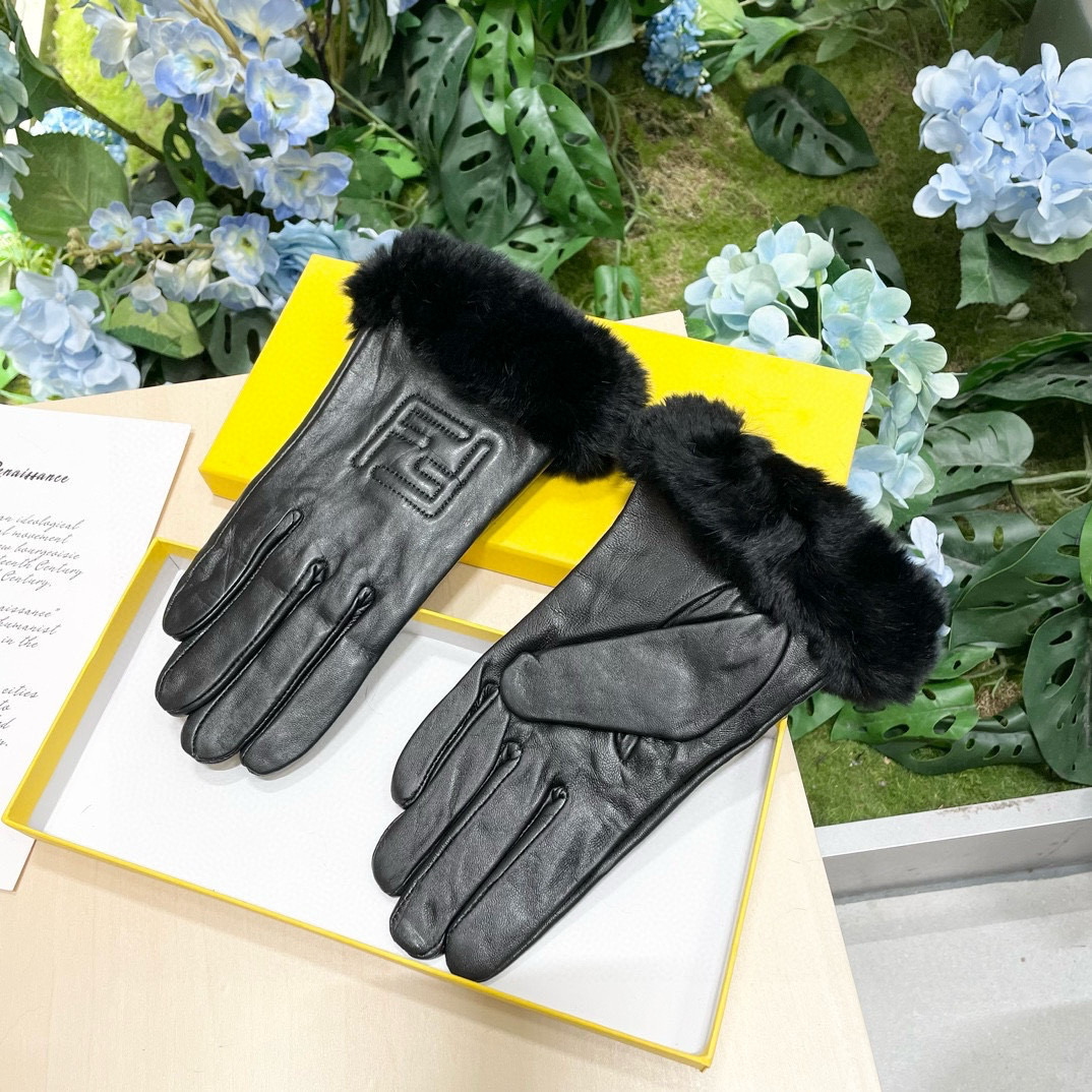 Comparison of 2024 Fendy Fendi Wet Rabbit Hair Gloves with Market Lamb-Skin Latte. - 图片 7