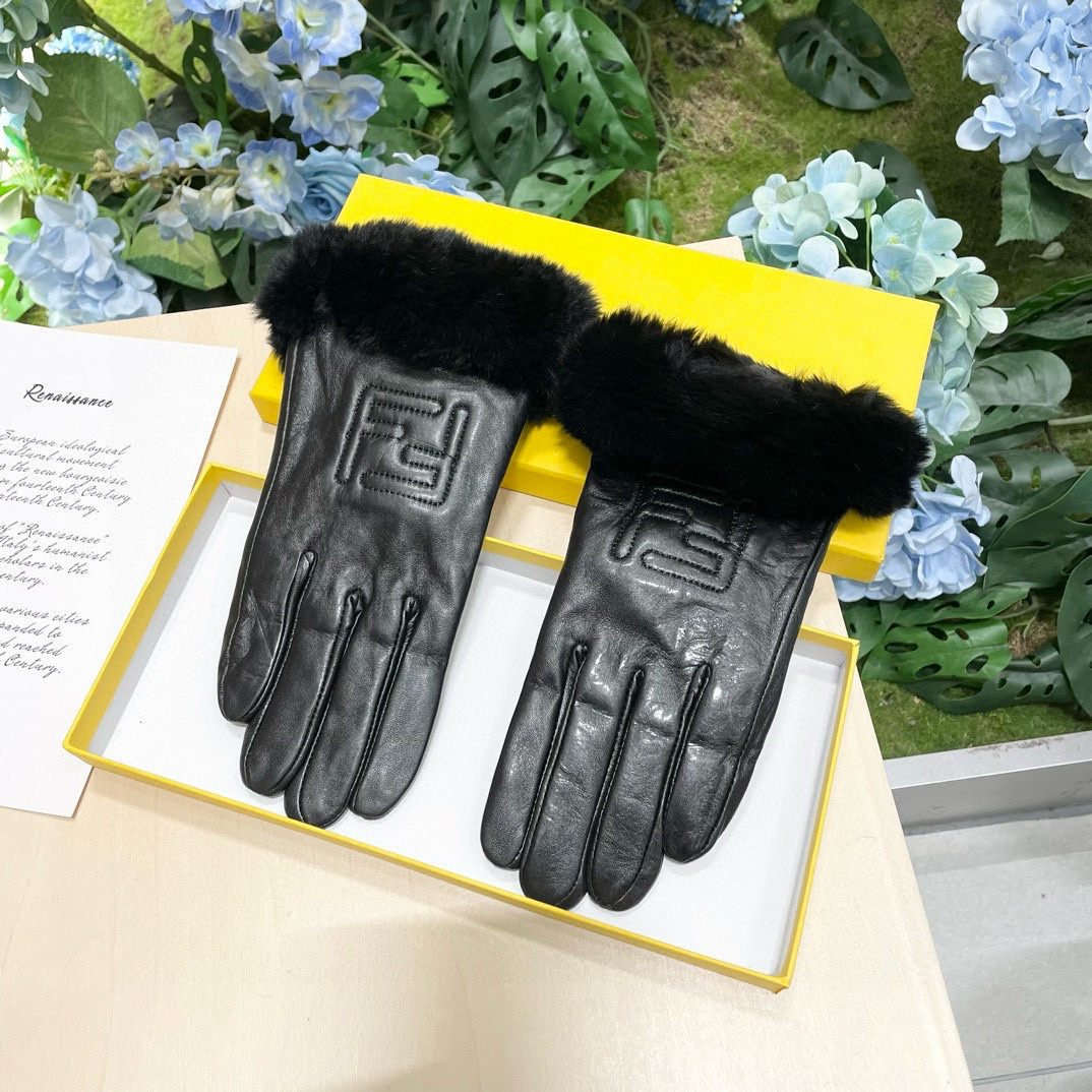 Comparison of 2024 Fendy Fendi Wet Rabbit Hair Gloves with Market Lamb-Skin Latte. - 图片 4