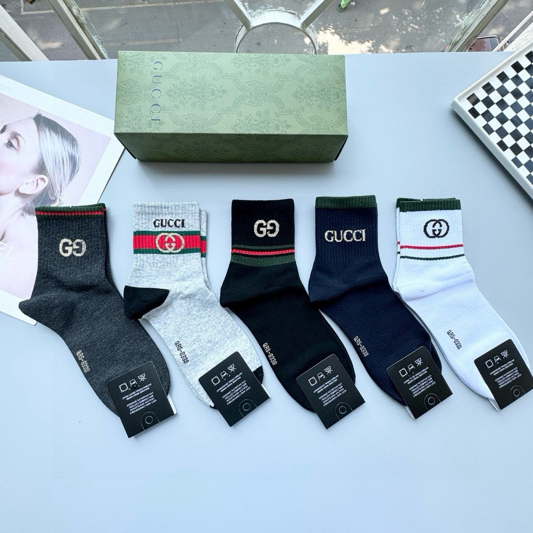 NO:298920,Packaging [one box and five pairs] GUCCI Guqi high-end version ~ It is easy to see the explosion. The counter purchasing quality that European and American big-name mid-tube socks are indispensable for trendy people. Socks, which are super high-quality and fashionable. Ahhhhhh~~ Recommended and recommended~~ Must-in-one fashionable items!  !  !  socks, stockings, socks, gucci, socks19860909配包装【一盒五双】GUCCI古奇高版本 ～好看到爆炸 欧美大牌中筒袜子潮人必不能少的专柜代购品质 袜子 ,搭配起来超高逼格 时髦度爆表啊啊啊啊～～推荐推荐推荐～～必入时髦小单品！！！袜子,丝袜,袜子,gucci,socks,accessory