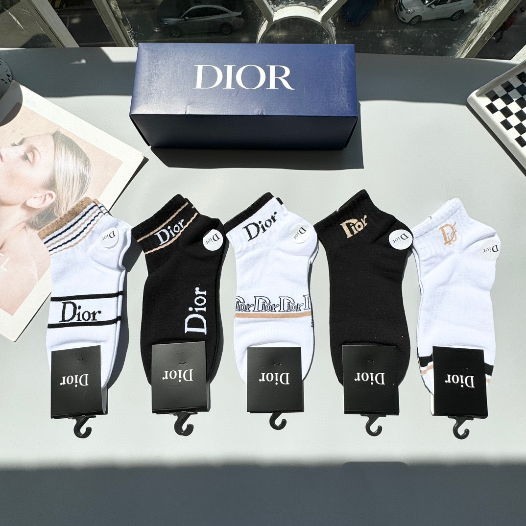  配包装【一盒五双】DIOR 迪奥ins超火爆小单品，Vintage 必备单品 短款🌟潮人必备 爆款，复