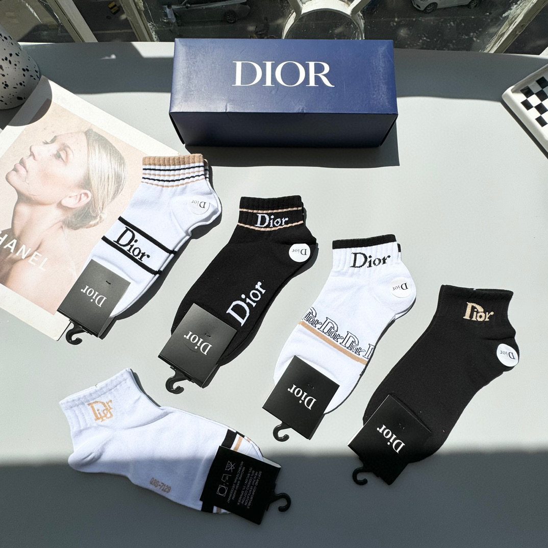  配包装【一盒五双】DIOR 迪奥ins超火爆小单品，Vintage 必备单品 短款🌟潮人必备 爆款，复