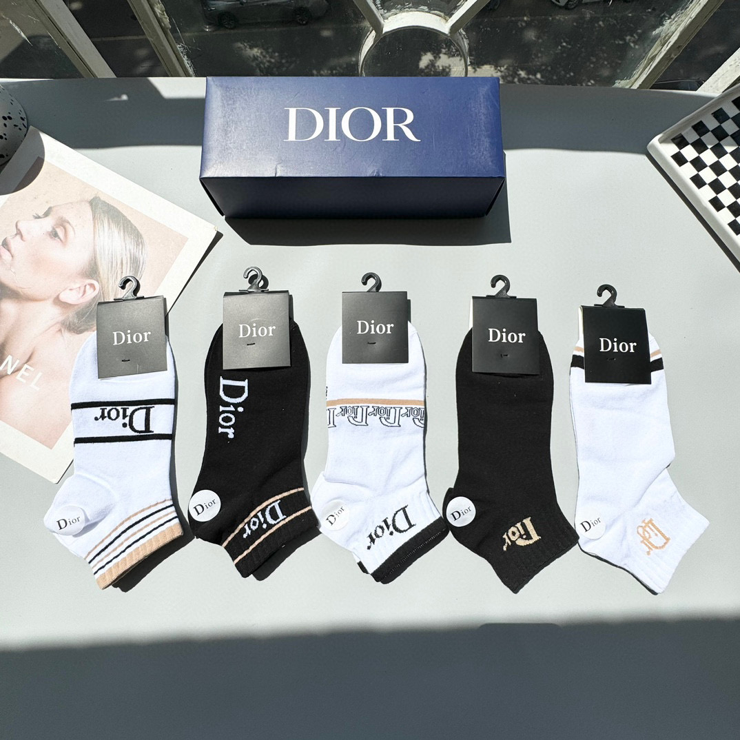  配包装【一盒五双】DIOR 迪奥ins超火爆小单品，Vintage 必备单品 短款🌟潮人必备 爆款，复