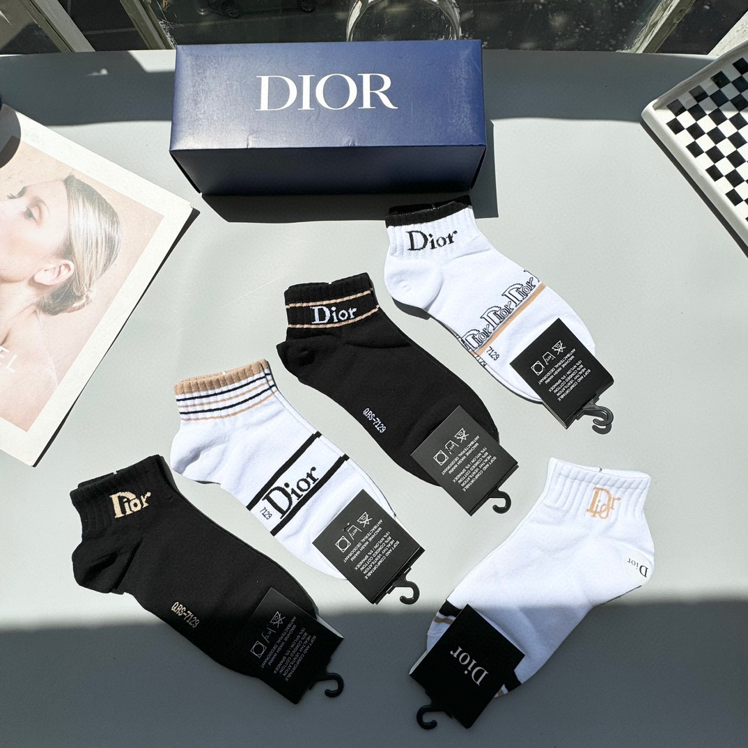  配包装【一盒五双】DIOR 迪奥ins超火爆小单品，Vintage 必备单品 短款🌟潮人必备 爆款，复