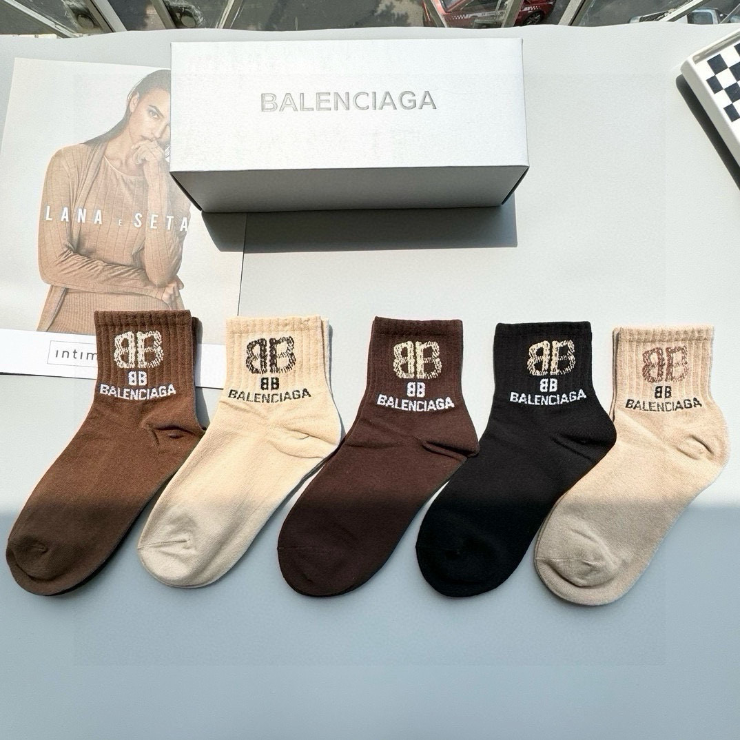  配包装【一盒五双】BALENCIAGA · 巴黎世家🌟 高品质🔥好看到爆炸欧美大牌中筒袜🔥男女款🌟潮人