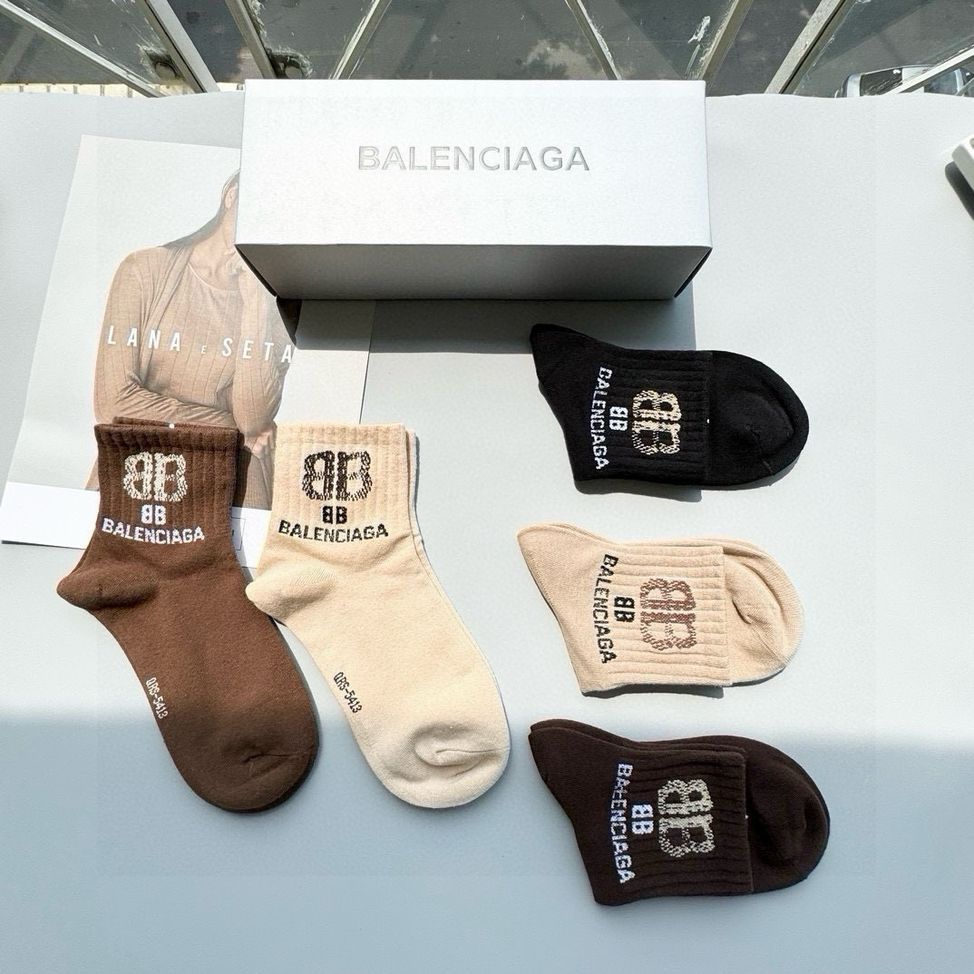  配包装【一盒五双】BALENCIAGA · 巴黎世家🌟 高品质🔥好看到爆炸欧美大牌中筒袜🔥男女款🌟潮人