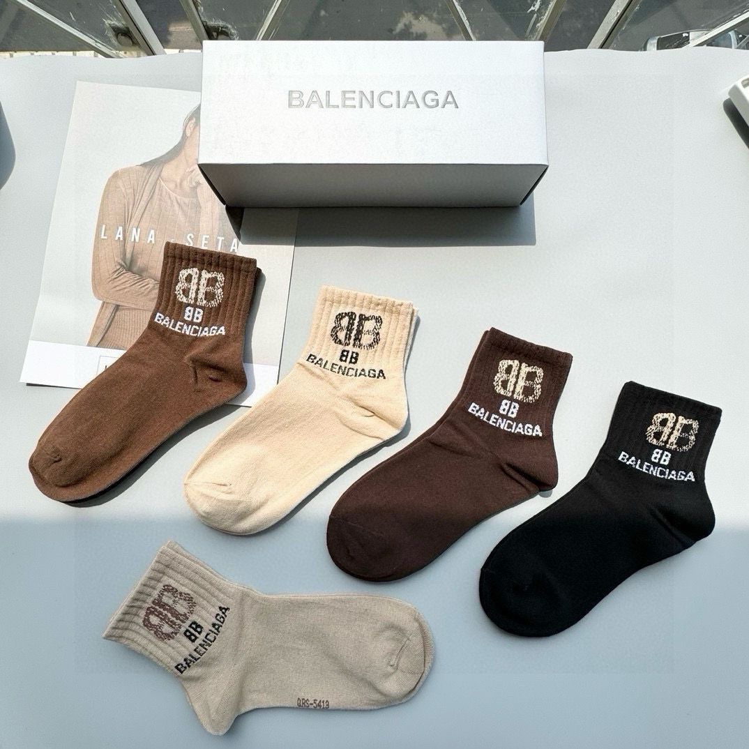  配包装【一盒五双】BALENCIAGA · 巴黎世家🌟 高品质🔥好看到爆炸欧美大牌中筒袜🔥男女款🌟潮人