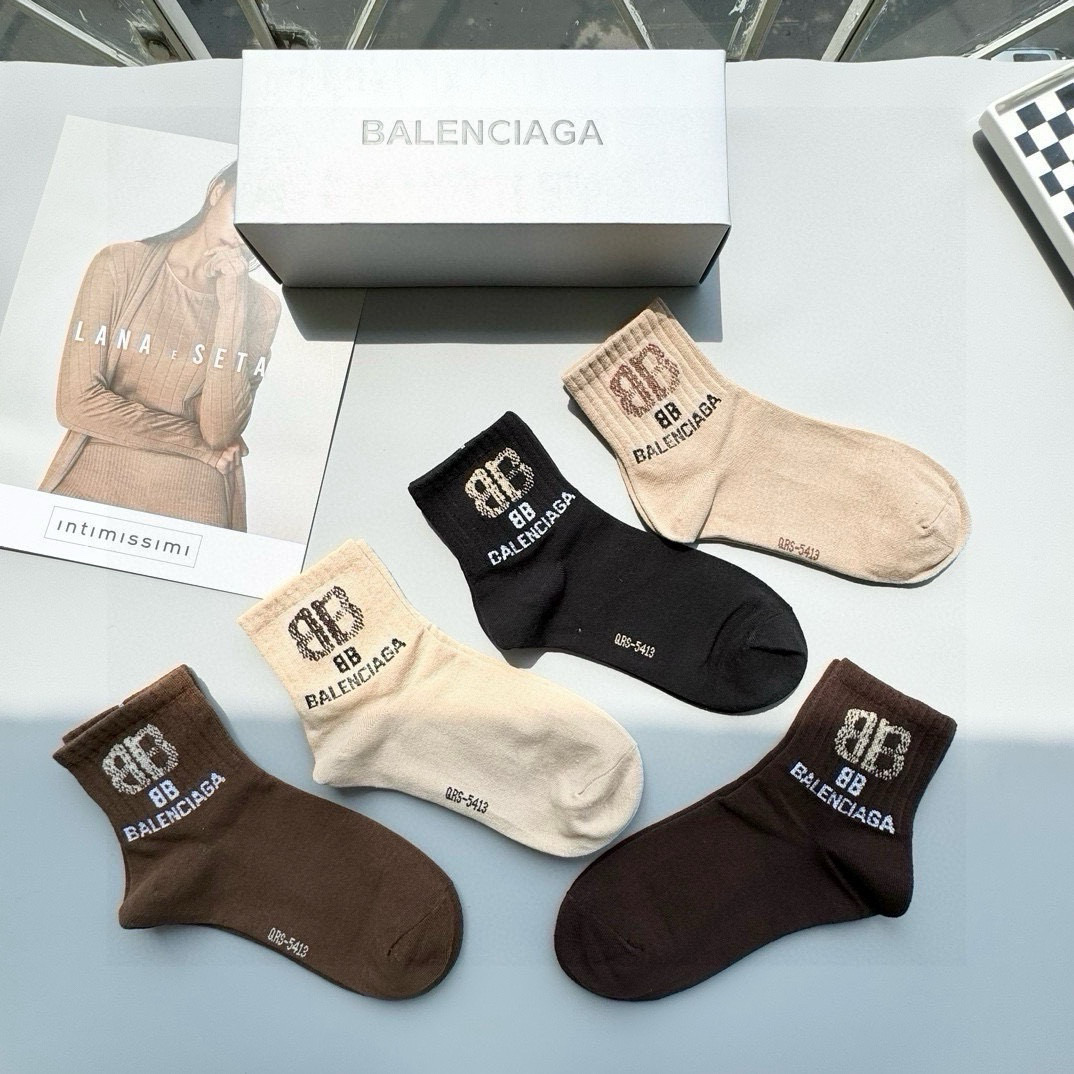  配包装【一盒五双】BALENCIAGA · 巴黎世家🌟 高品质🔥好看到爆炸欧美大牌中筒袜🔥男女款🌟潮人