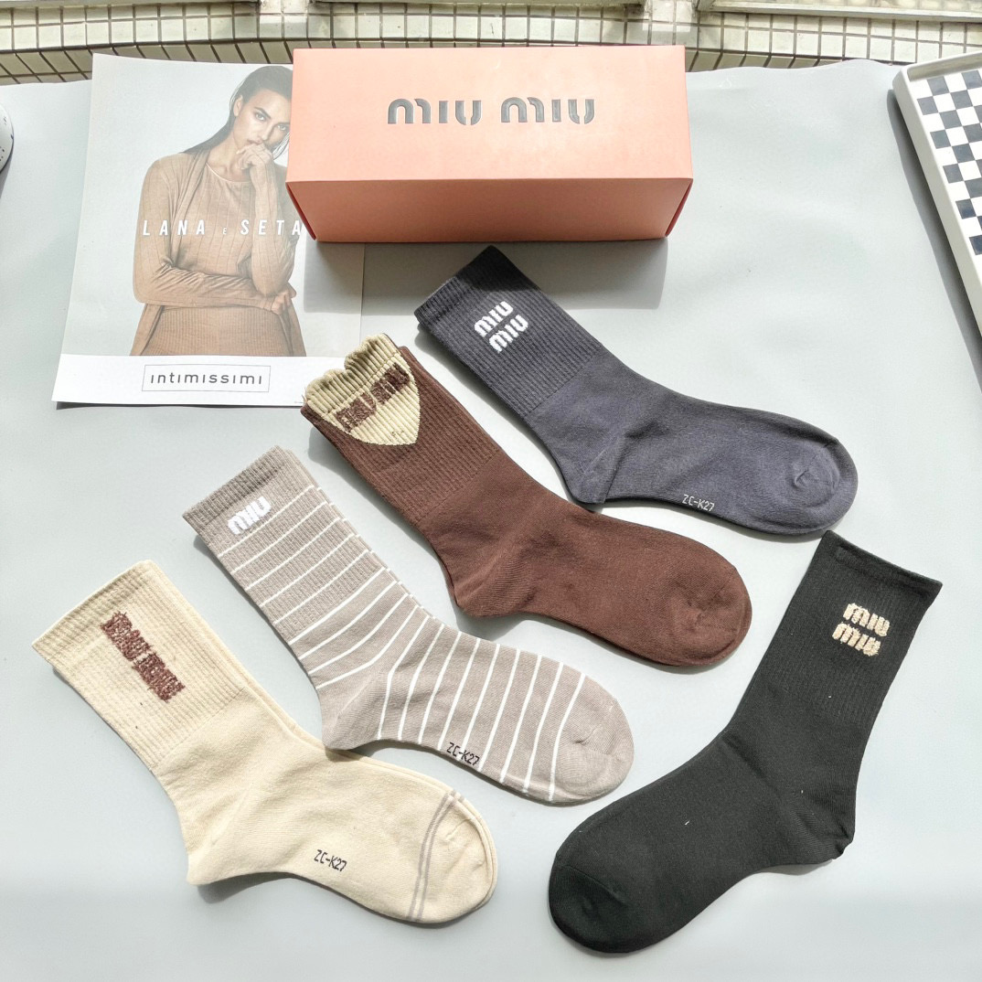   配包装【一盒四双】miumiu · 缪缪❗️高品质🔥超级爆款网红袜子❗️miu家官网同步饰品字母中筒