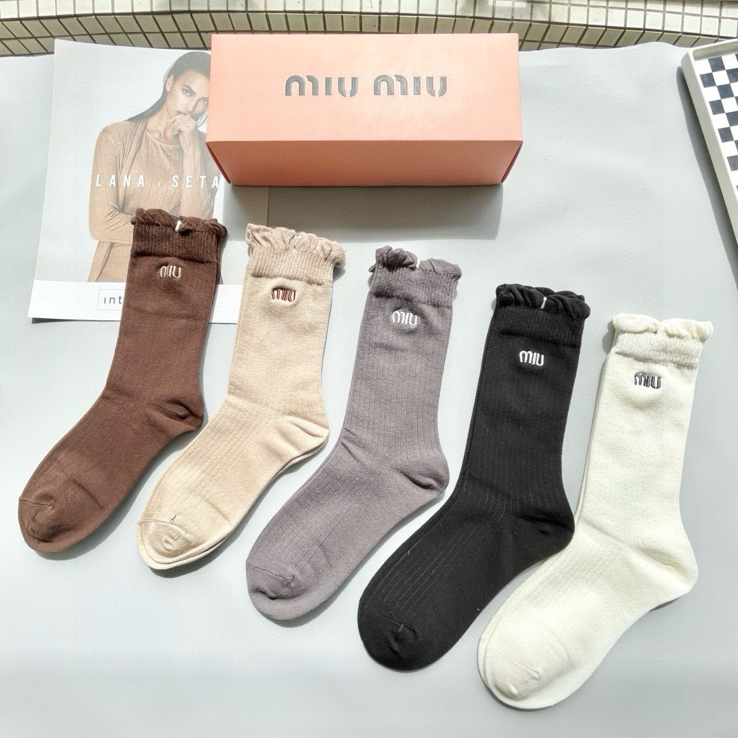  配包装【一盒四双】MIUMIU · 缪缪❗️高品质🔥超级爆款网红高筒袜子❗️MIU家官网同步刺绣字母高