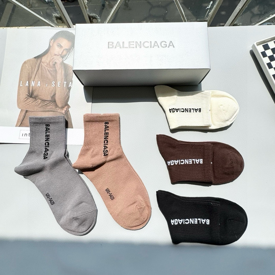  配包装【一盒五双】BALENCIAGA · 巴黎世家🌟 高品质🔥好看到爆炸欧美大牌中筒袜🔥男女款🌟潮人