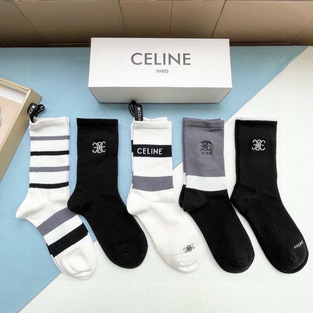  配包装【一盒五双】CELINE · 赛琳❗️高品质🔥超级爆款网红袜子❗️ce家官网同步刺绣字母中筒袜，