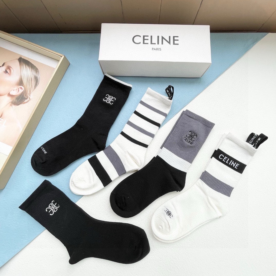  配包装【一盒五双】CELINE · 赛琳❗️高品质🔥超级爆款网红袜子❗️ce家官网同步刺绣字母中筒袜，