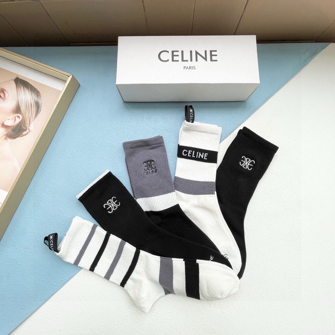  配包装【一盒五双】CELINE · 赛琳❗️高品质🔥超级爆款网红袜子❗️ce家官网同步刺绣字母中筒袜，