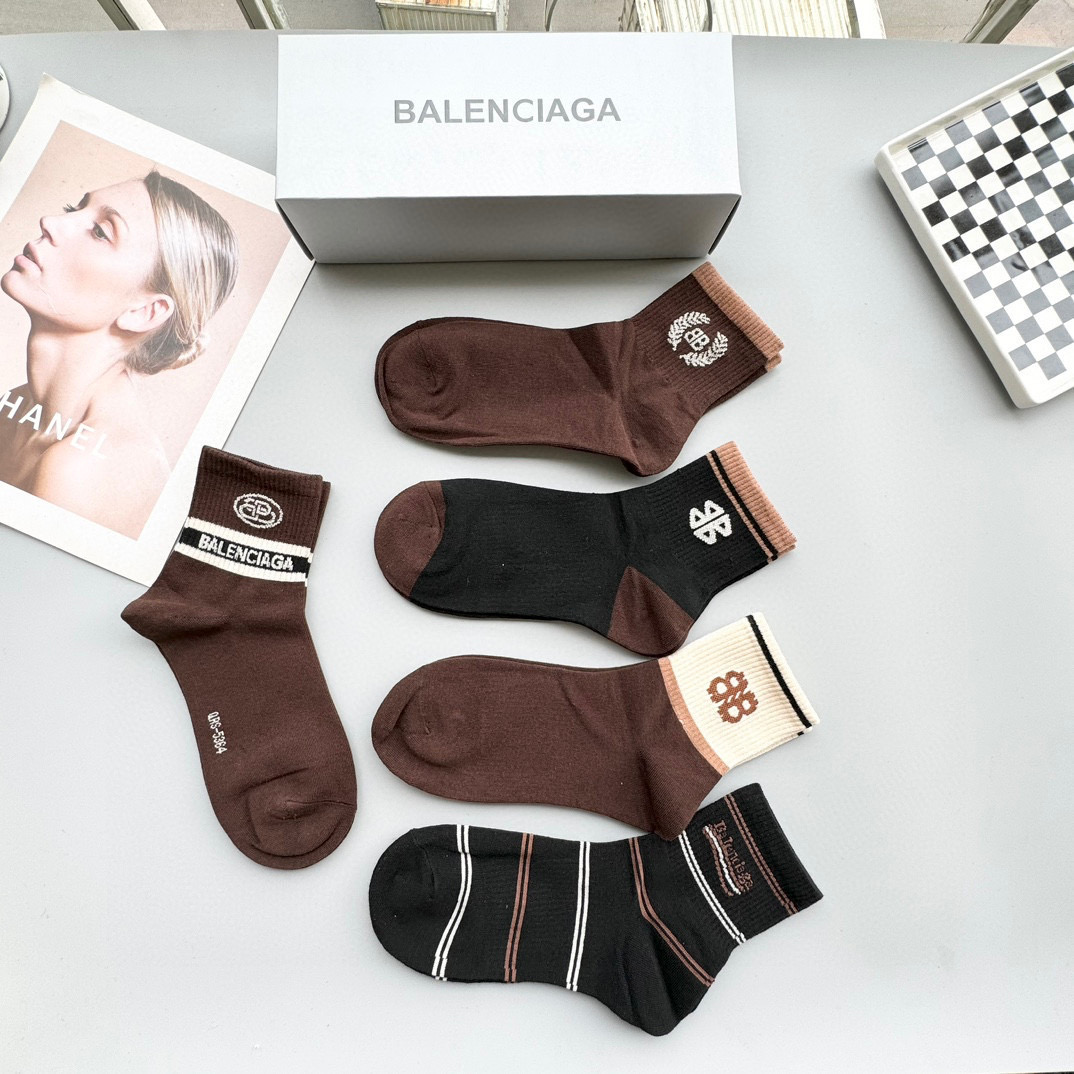  配包装【一盒五双】BALENCIAGA · 巴黎世家🌟 高品质🔥好看到爆炸欧美大牌中筒袜🔥男女款🌟潮人