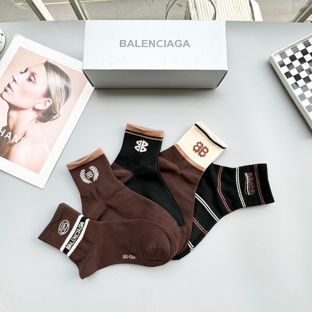  配包装【一盒五双】BALENCIAGA · 巴黎世家🌟 高品质🔥好看到爆炸欧美大牌中筒袜🔥男女款🌟潮人