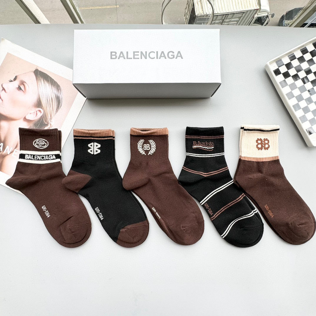 配包装【一盒五双】BALENCIAGA · 巴黎世家🌟 高品质🔥好看到爆炸欧美大牌中筒袜🔥男女款🌟潮人