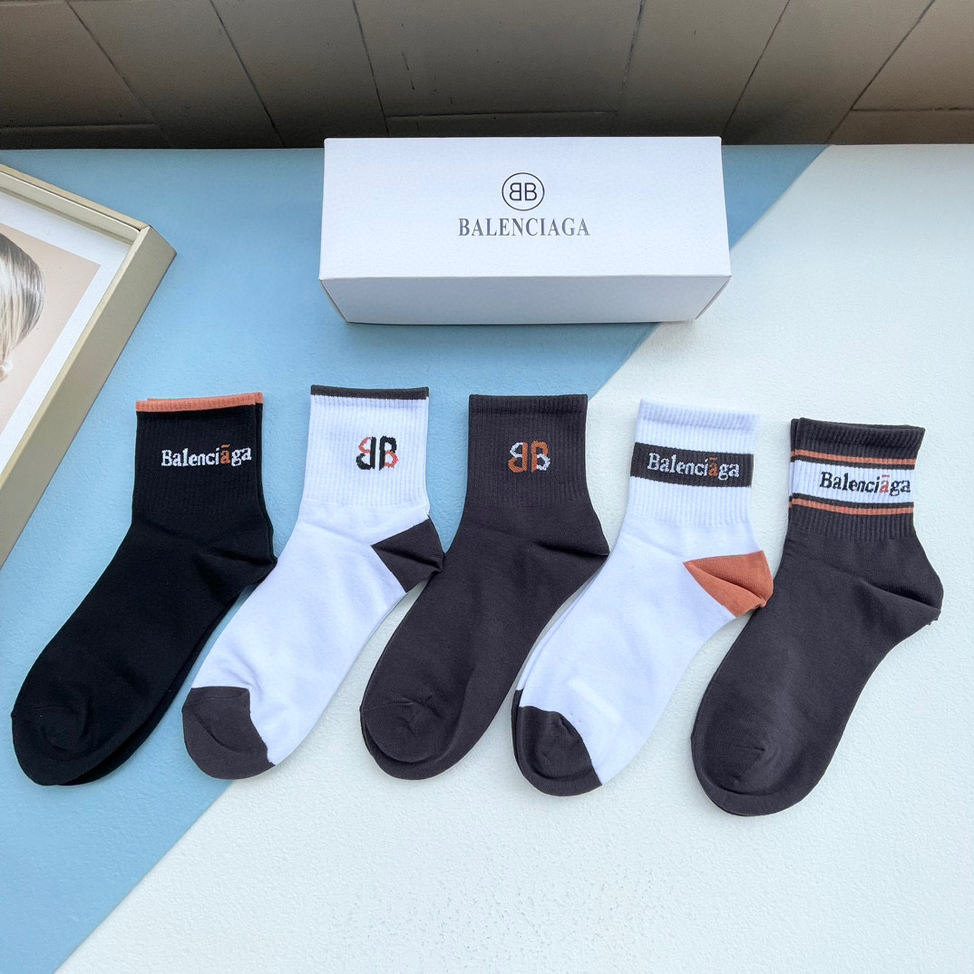  配包装【一盒五双】BALENCIAGA · 巴黎世家🌟 高品质🔥好看到爆炸欧美大牌中筒袜🔥男女款🌟潮人