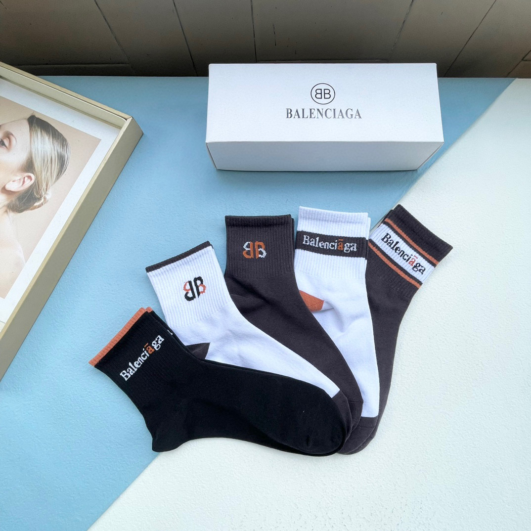  配包装【一盒五双】BALENCIAGA · 巴黎世家🌟 高品质🔥好看到爆炸欧美大牌中筒袜🔥男女款🌟潮人