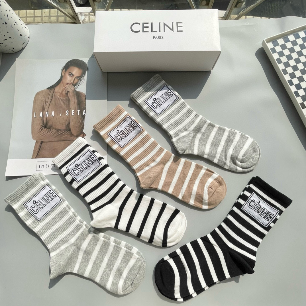  配包装【一盒五双】CELINE · 赛琳❗️高品质🔥超级爆款网红袜子❗️ce家官网同步刺绣字母中筒袜，