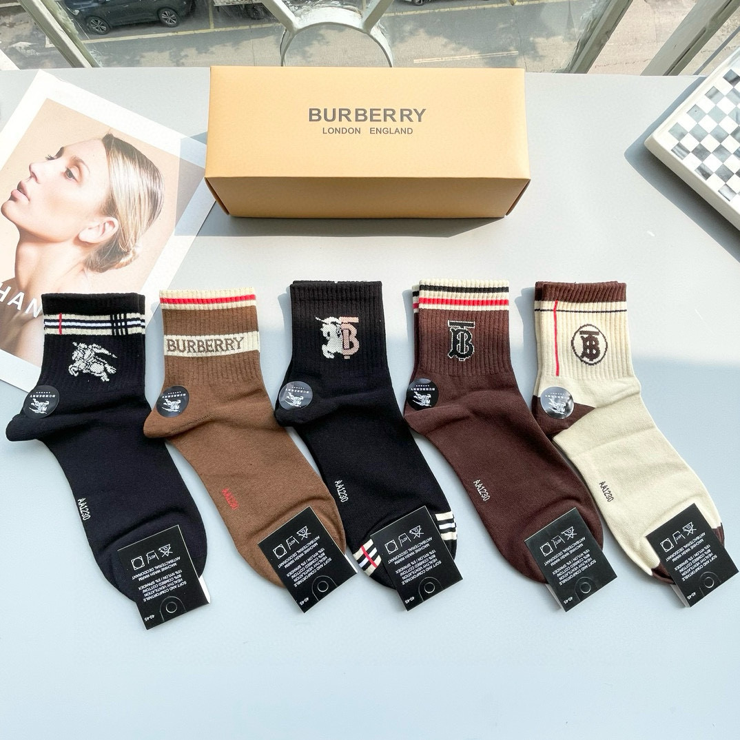 NO:299492,Packaging [one box and five pairs] Burberry counter latest style Bag medium tube socks Bajia counter synchronous medium tube socks, classic internet celebrity hot socks INS high-end socks super eye-catching color, the real thing is super beautiful, ins super hot small items, big brands go out on the street, trendy people must have super easy to match socks, stockings, socks, burberry, burberry, socks19860909配包装【一盒五双】巴宝莉专柜最新款巴格中筒袜子巴家专柜同步中筒袜,经典网红爆款袜子INS高端潮袜超抢眼色系,实物超漂亮,ins超火爆小单品,大牌出街,潮人必备超好搭袜子,丝袜,袜子,burberry,burberry,socks,accessory