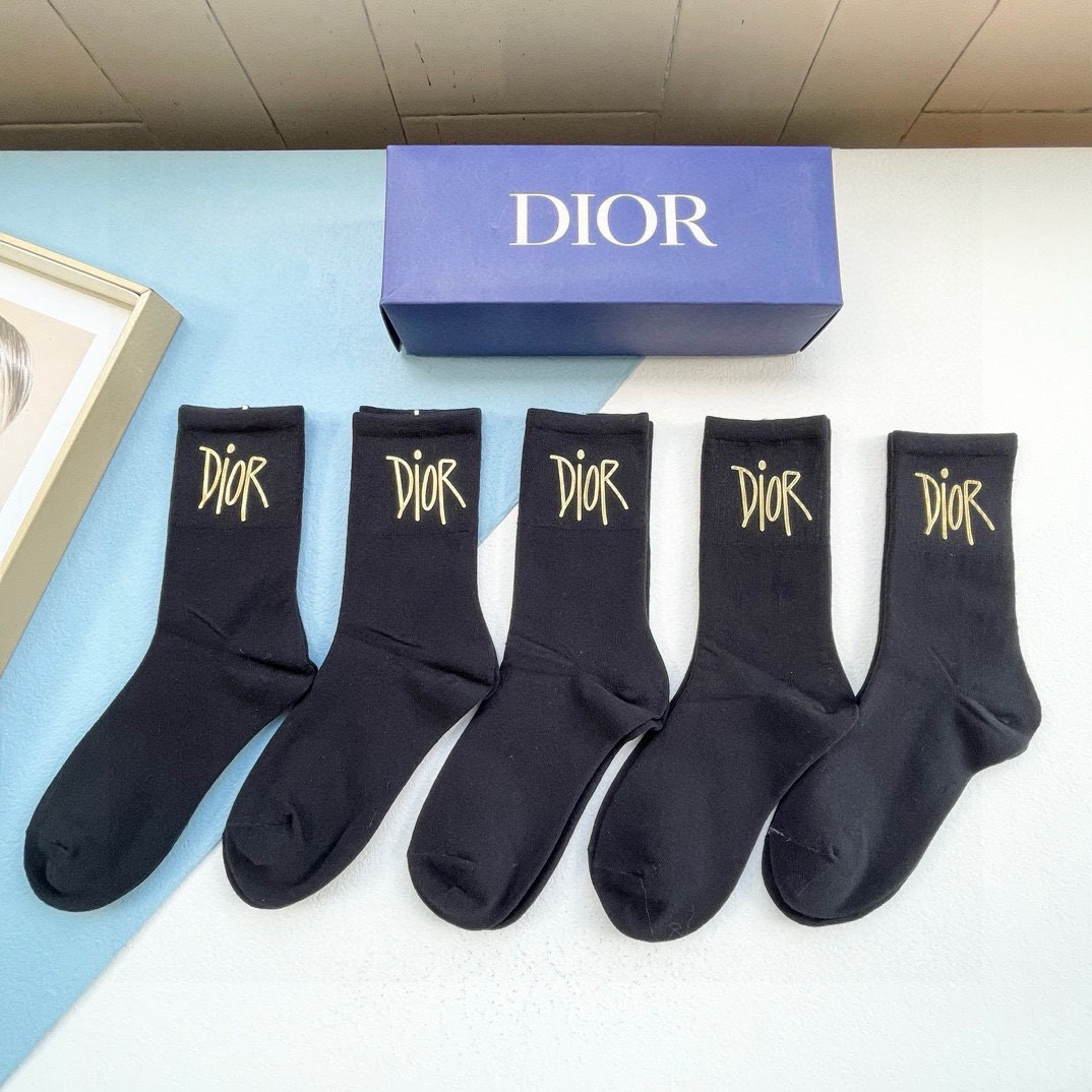  配包装【一盒五双】DIOR · 迪奥  D 家新品烫金纯黑短筒男女款袜子❗️专柜同步长袜，超级经典的D