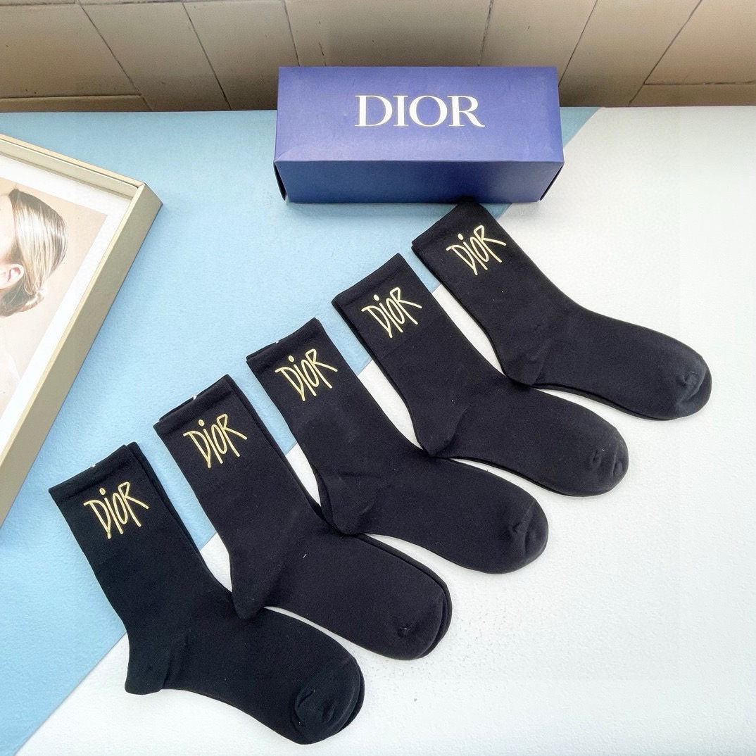  配包装【一盒五双】DIOR · 迪奥  D 家新品烫金纯黑短筒男女款袜子❗️专柜同步长袜，超级经典的D