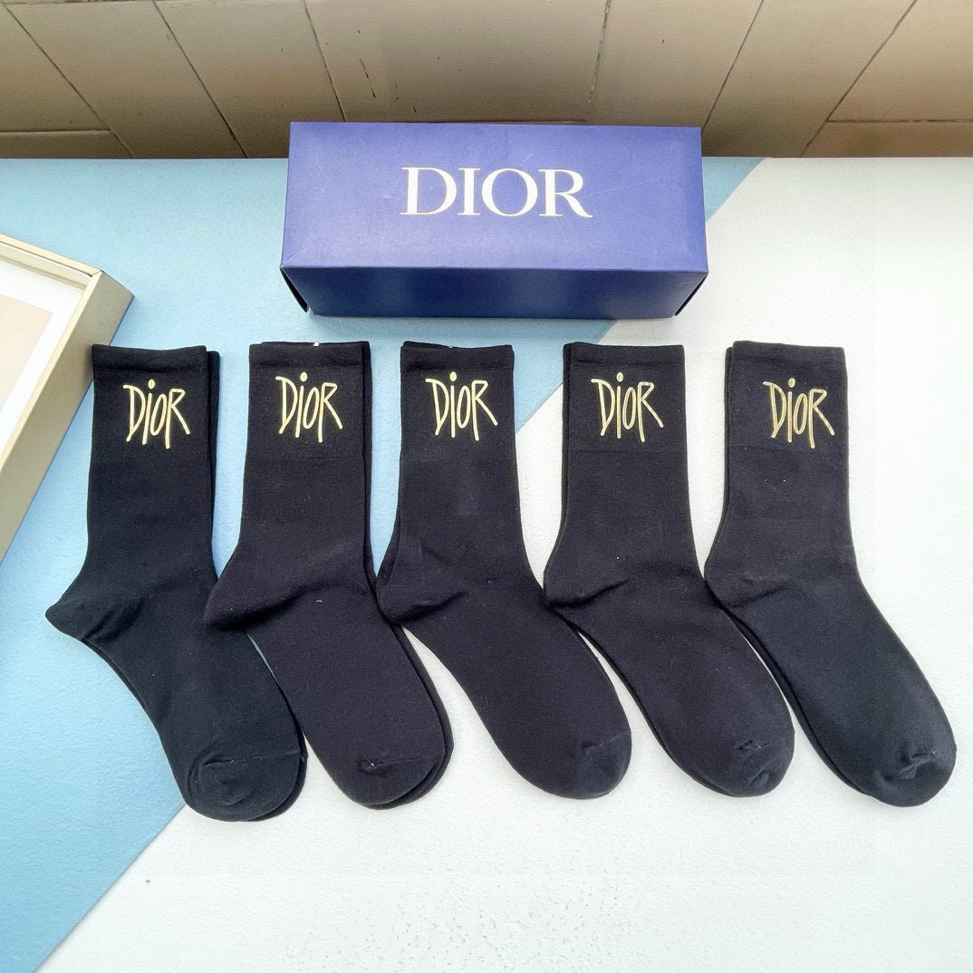  配包装【一盒五双】DIOR · 迪奥  D 家新品烫金纯黑短筒男女款袜子❗️专柜同步长袜，超级经典的D