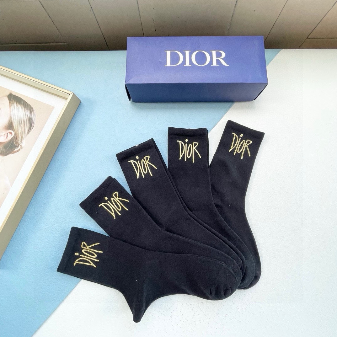  配包装【一盒五双】DIOR · 迪奥  D 家新品烫金纯黑短筒男女款袜子❗️专柜同步长袜，超级经典的D