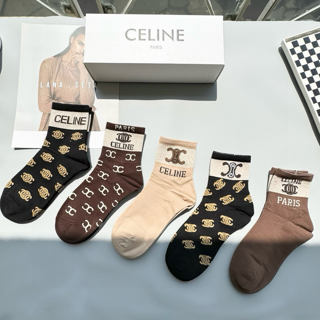  配包装【一盒五双】🌟Celine赛琳  爆款中筒袜🌟高版本 ～好看到爆炸 欧美大牌中筒袜。🌟潮人必不能