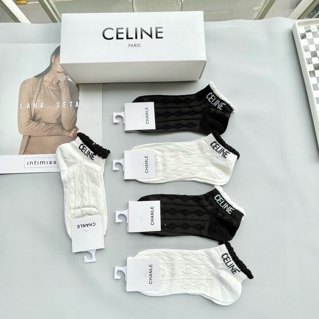  配包装【一盒五双】🌟Celine赛琳  爆款船袜🌟高版本 ～好看到爆炸 欧美大牌船袜。🌟潮人必不能少的