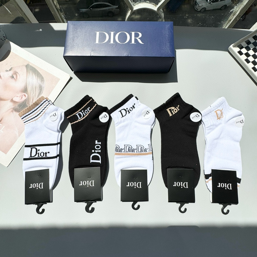  配包装【一盒五双】DIOR 迪奥ins超火爆小单品，Vintage 必备单品 短款🌟潮人必备 爆款，复