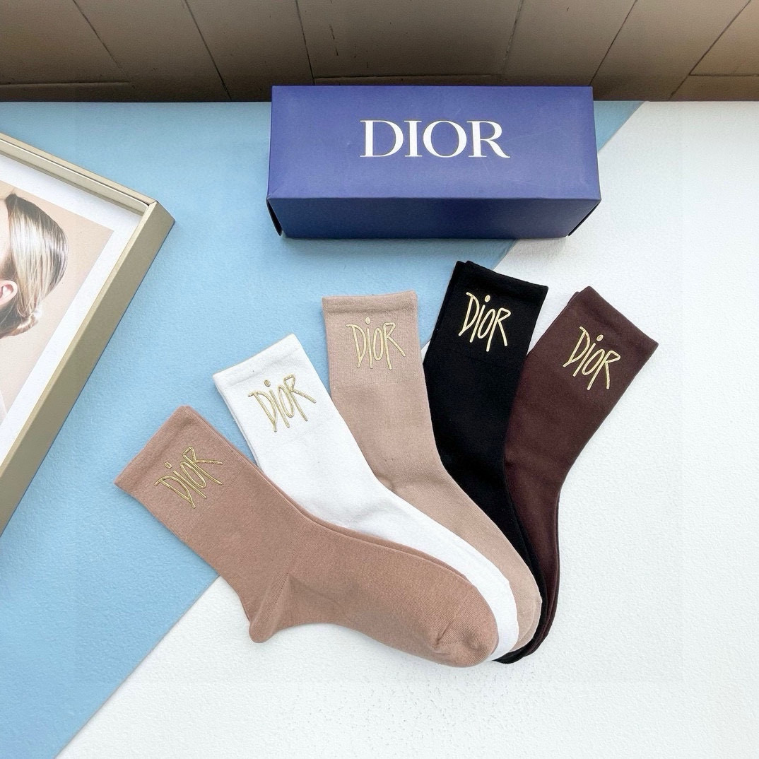  配包装【一盒五双】DIOR · 迪奥  D 家新品烫金纯黑短筒男女款袜子❗️专柜同步长袜，超级经典的D