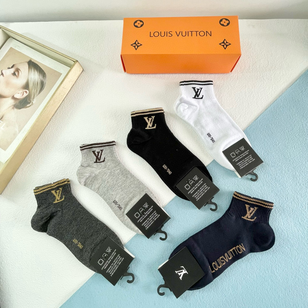  配包装【一盒五双】🌟路易威登 LV🌟高版本 ～好看到爆炸 欧美大牌男女款短袜。🌟潮人必不能少的专柜代购