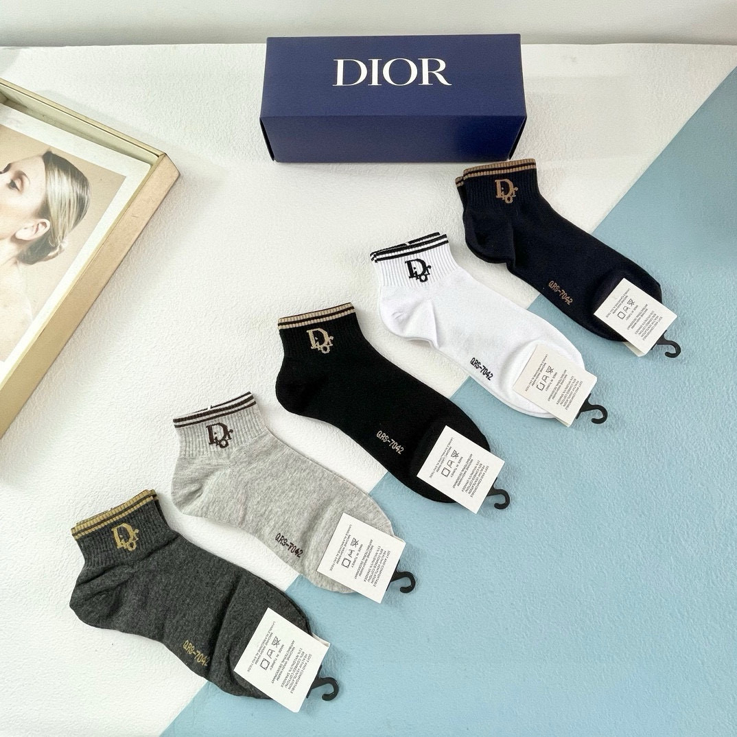  配包装【一盒五双】DIOR 迪奥ins超火爆小单品，Vintage 必备单品 短款🌟潮人必备 爆款，复