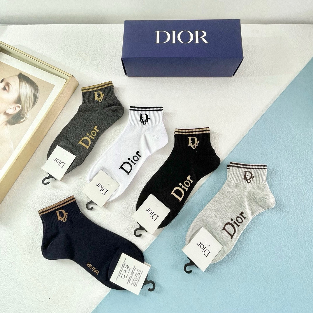  配包装【一盒五双】DIOR 迪奥ins超火爆小单品，Vintage 必备单品 短款🌟潮人必备 爆款，复