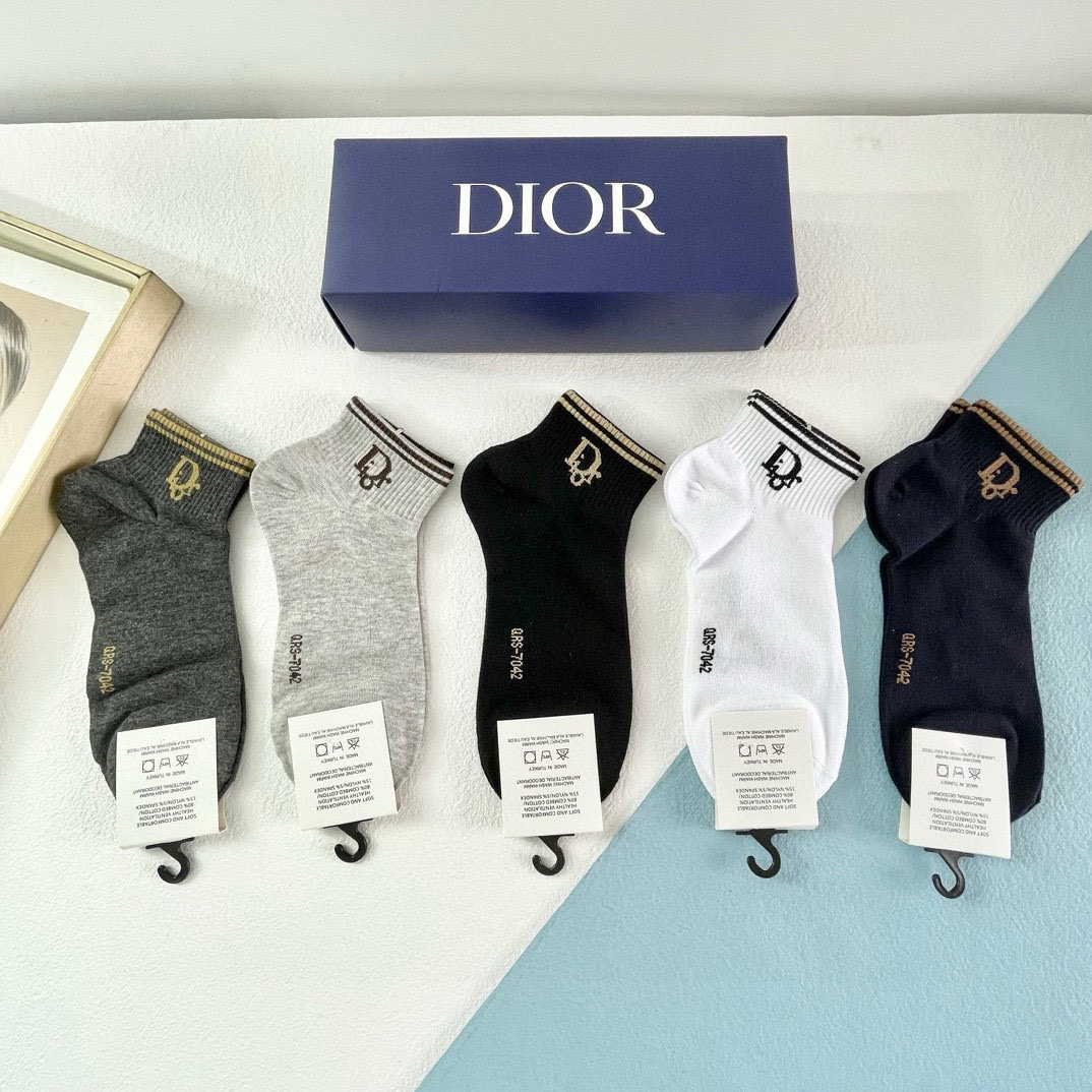  配包装【一盒五双】DIOR 迪奥ins超火爆小单品，Vintage 必备单品 短款🌟潮人必备 爆款，复