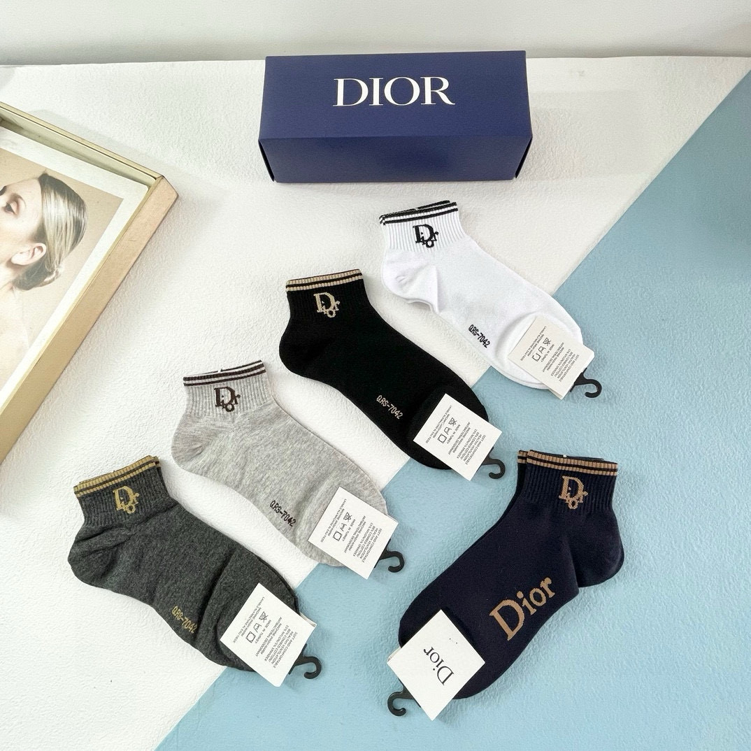  配包装【一盒五双】DIOR 迪奥ins超火爆小单品，Vintage 必备单品 短款🌟潮人必备 爆款，复