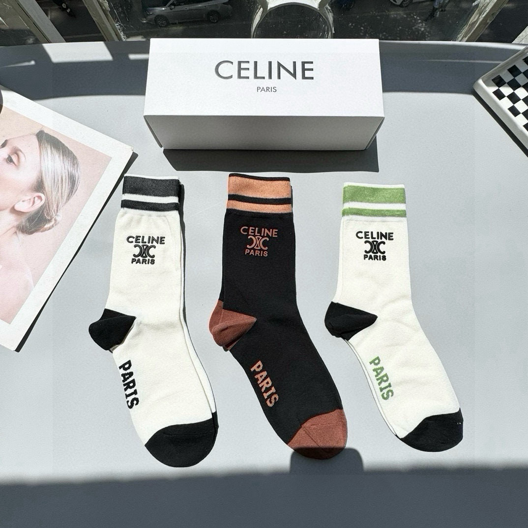  配包装【一盒三双】🌟Celine赛琳  爆款中筒袜🌟高版本 ～好看到爆炸 欧美大牌中筒袜。🌟潮人必不能
