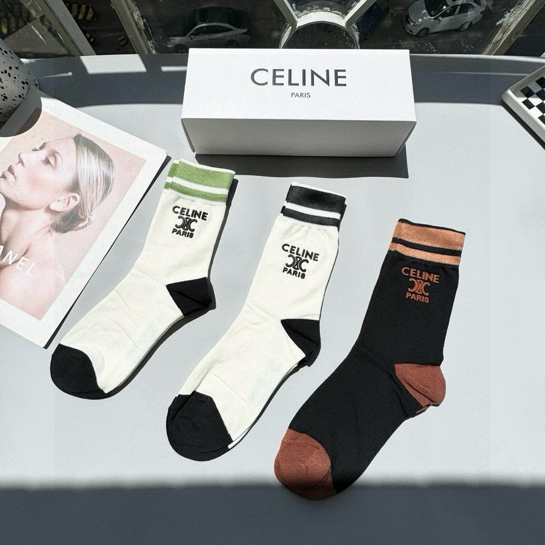  配包装【一盒三双】🌟Celine赛琳  爆款中筒袜🌟高版本 ～好看到爆炸 欧美大牌中筒袜。🌟潮人必不能