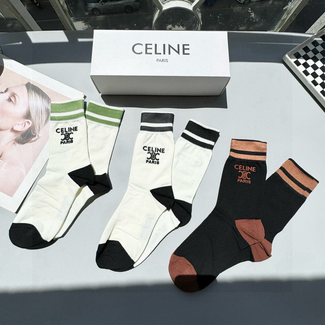  配包装【一盒三双】🌟Celine赛琳  爆款中筒袜🌟高版本 ～好看到爆炸 欧美大牌中筒袜。🌟潮人必不能