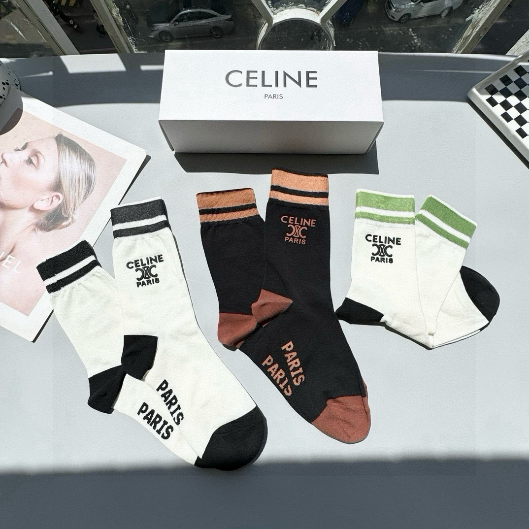  配包装【一盒三双】🌟Celine赛琳  爆款中筒袜🌟高版本 ～好看到爆炸 欧美大牌中筒袜。🌟潮人必不能