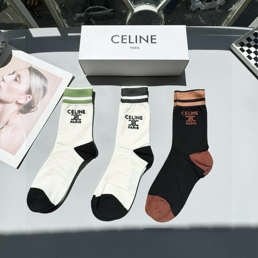  配包装【一盒三双】🌟Celine赛琳  爆款中筒袜🌟高版本 ～好看到爆炸 欧美大牌中筒袜。🌟潮人必不能