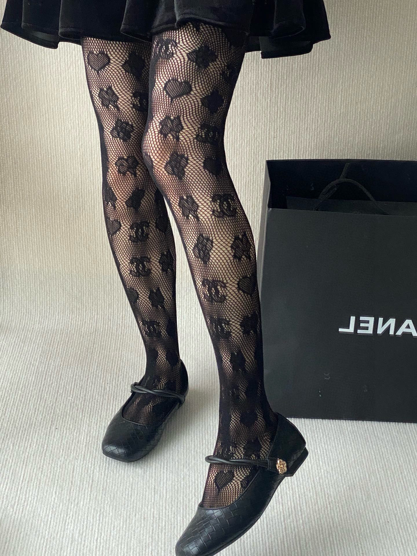  配包装【一盒一双】 CHANEL 香奈儿官网同款 连体袜丝袜 jennie同款新款～小香24P新款～
