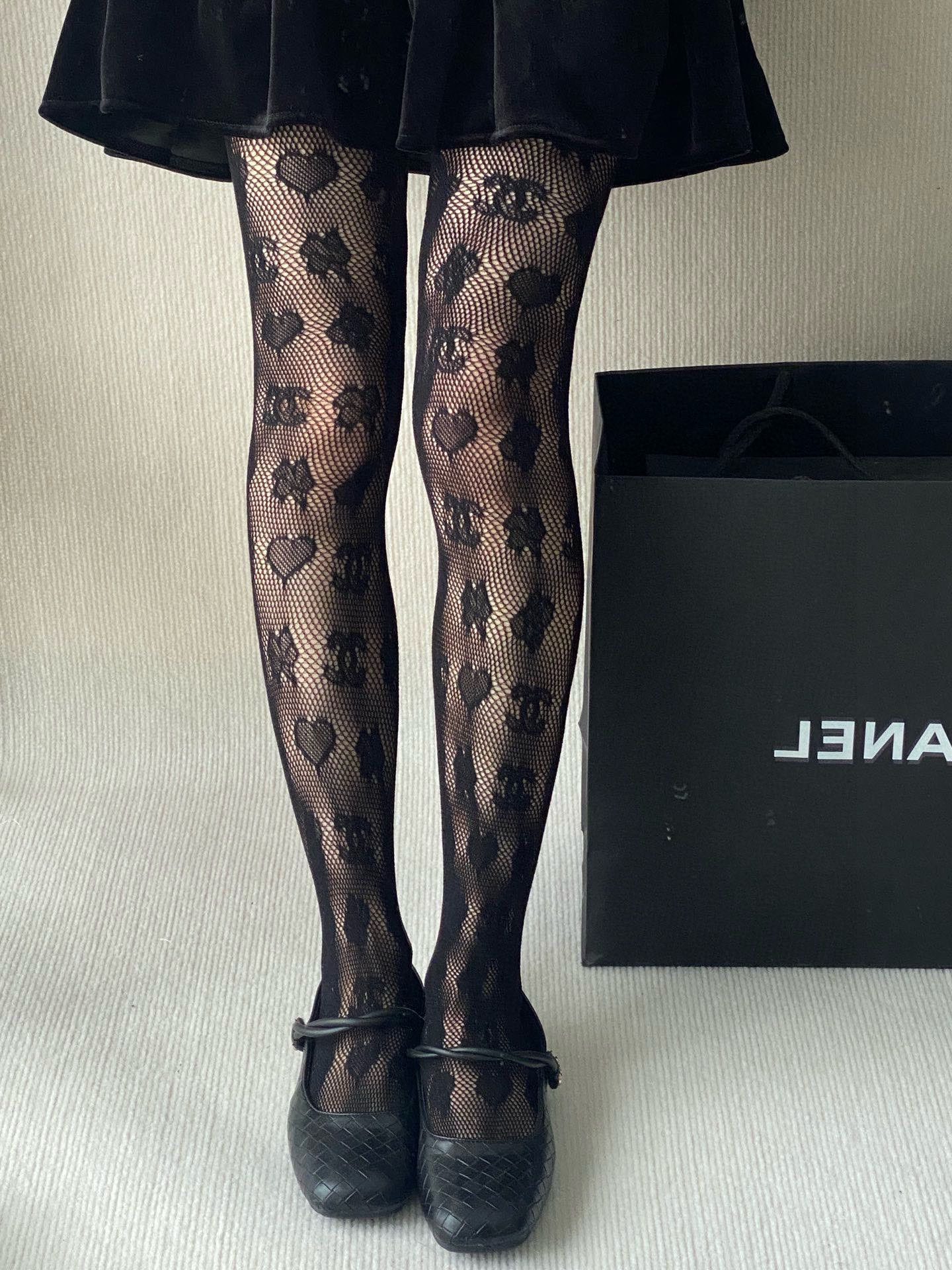  配包装【一盒一双】 CHANEL 香奈儿官网同款 连体袜丝袜 jennie同款新款～小香24P新款～

