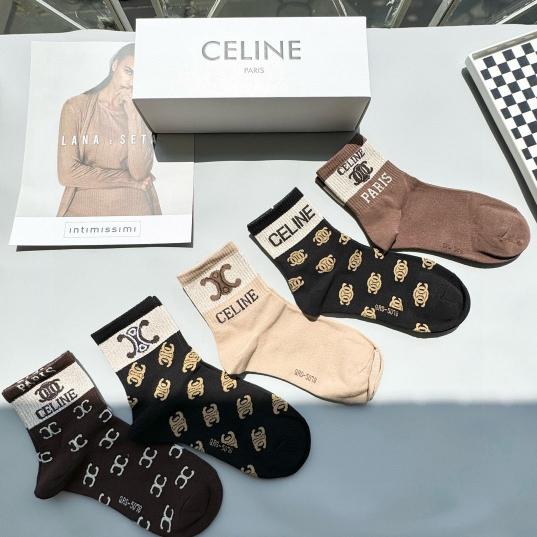  配包装【一盒五双】🌟Celine赛琳  爆款中筒袜🌟高版本 ～好看到爆炸 欧美大牌中筒袜。🌟潮人必不能