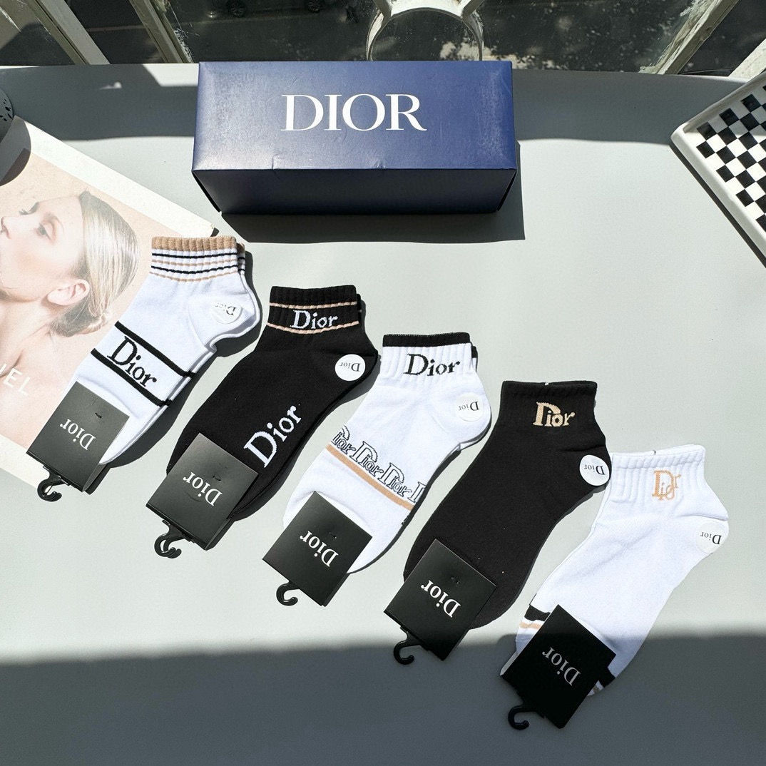  配包装【一盒五双】DIOR 迪奥ins超火爆小单品，Vintage 必备单品 短款🌟潮人必备 爆款，复