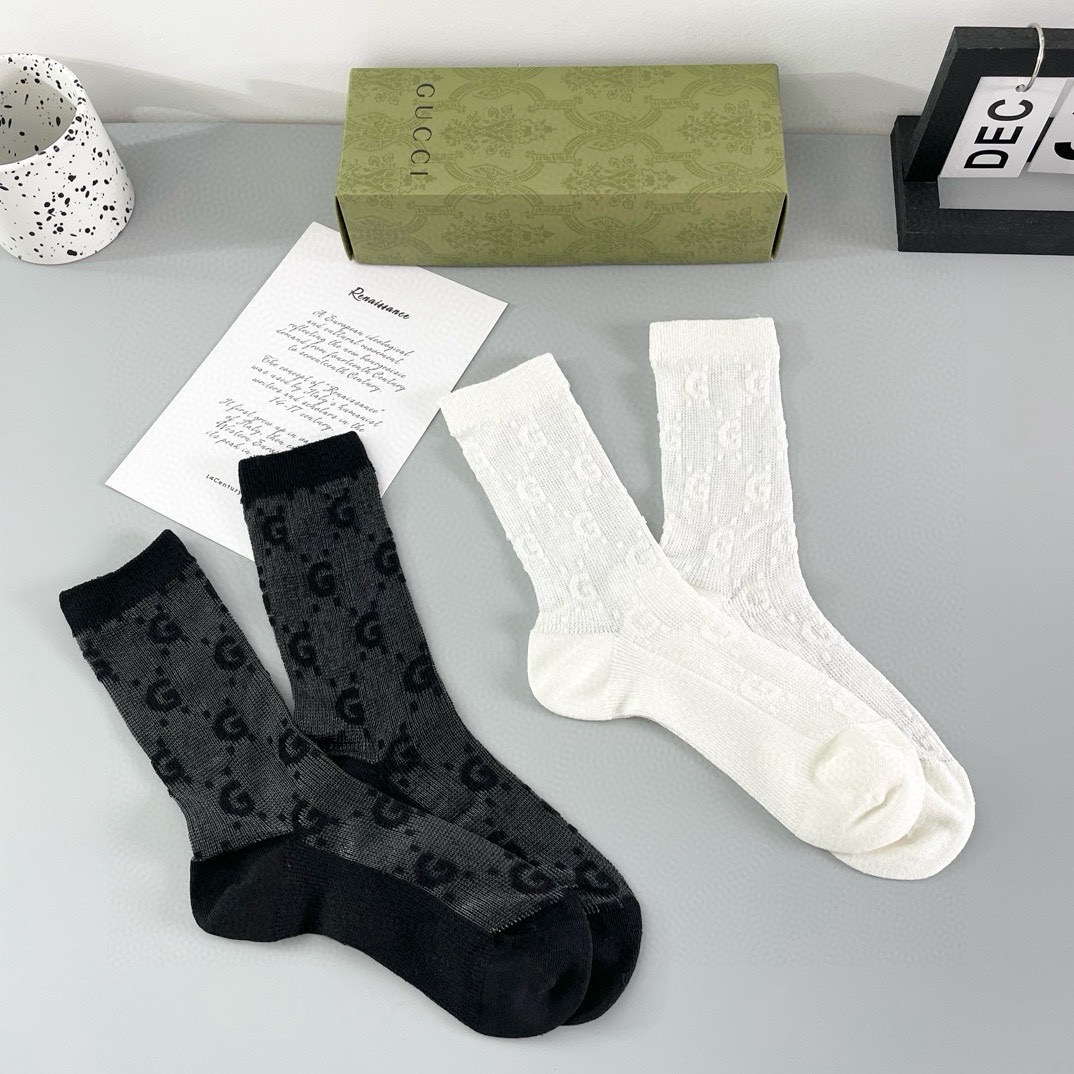   配包装【一盒二双】官网同款GUCCI（古奇）中筒丝袜色色女神丝袜必备单品，光腿季节过渡必备单品 出口