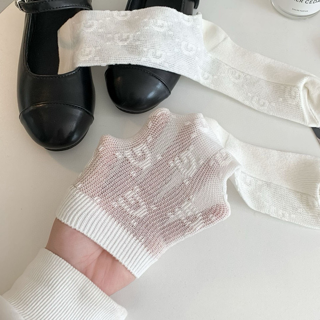   配包装【一盒二双】官网同款GUCCI（古奇）中筒丝袜色色女神丝袜必备单品，光腿季节过渡必备单品 出口