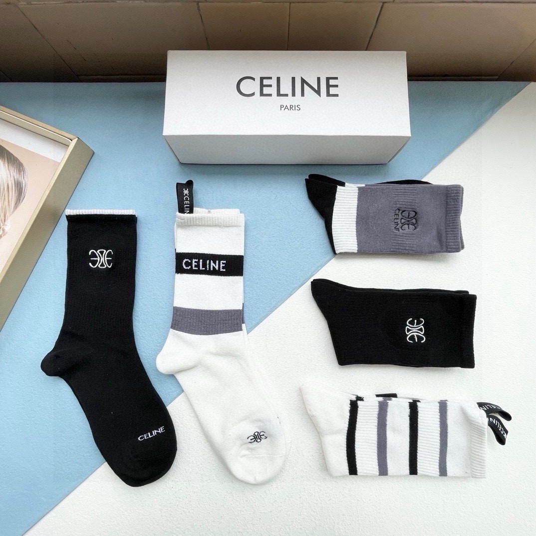  配包装【一盒五双】CELINE · 赛琳❗️高品质🔥超级爆款网红袜子❗️ce家官网同步刺绣字母中筒袜，